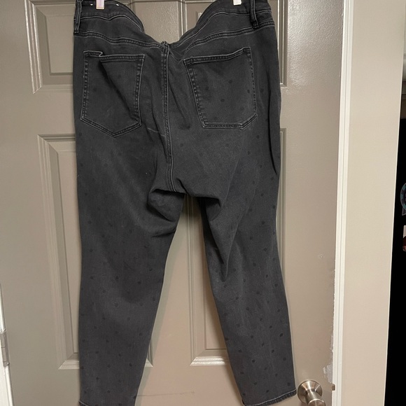 Jeans - Picture 2 of 3